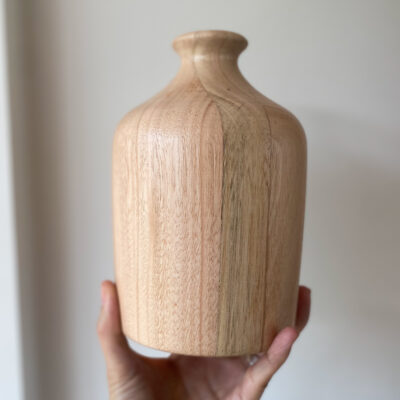 Jarrón de madera