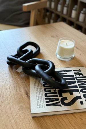 Cadena decorativa negra