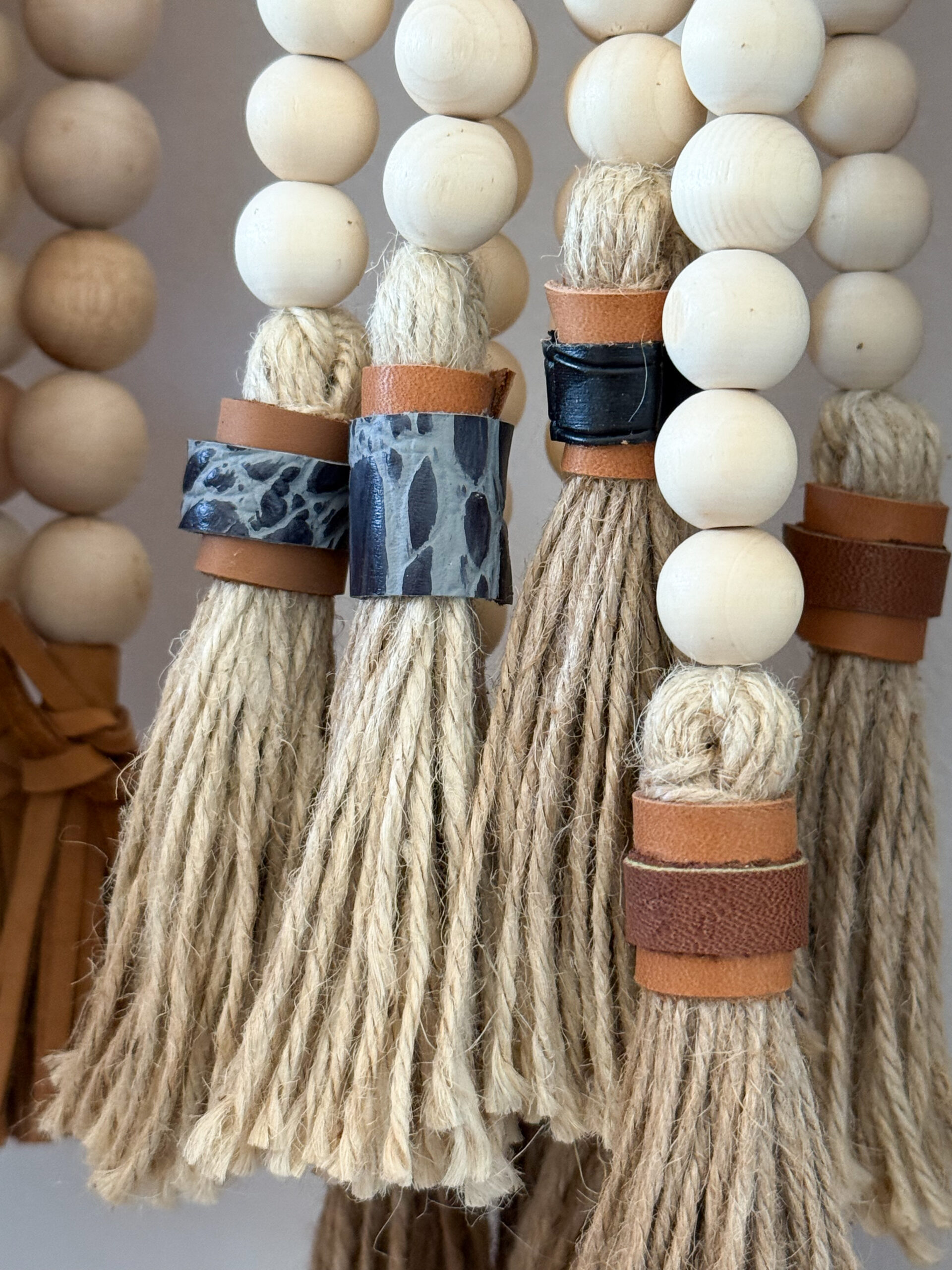 Correa madera/fibras/cuero